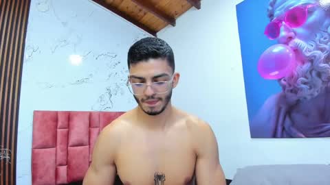 Axel  online show from December 2, 9:19 am