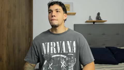 INDEPENDENT MODEL  online show from October 5, 5:49 am