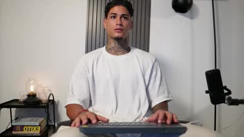 Agustin online show from October 9, 8:47 pm