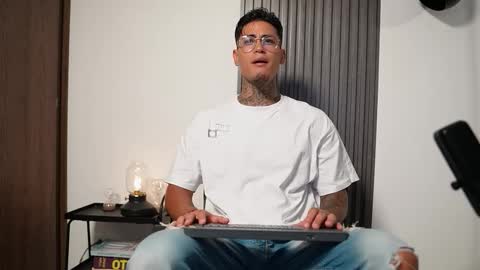 Agustin online show from October 14, 8:12 pm