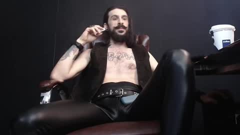 Snapshot of axelcolton chatting on February 9, 9:26 am AxelColton online show from February 9, 9:26 am