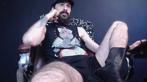Snapshot of axelcolton chatting on March 10, 9:34 am AxelColton online show from March 10, 9:34 am
