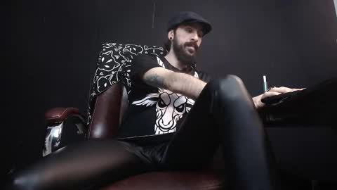 Snapshot of axelcolton chatting on February 16, 6:10 am AxelColton online show from February 16, 6:10 am