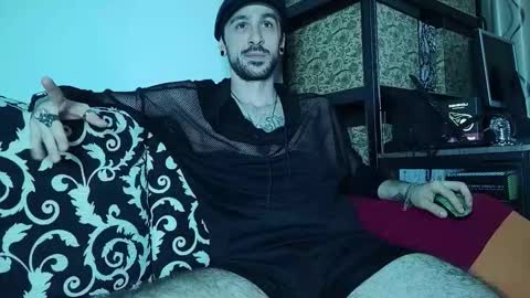 Snapshot of axelcolton chatting on September 14, 7:32 am AxelColton online show from September 14, 7:32 am