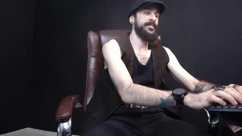 Snapshot of axelcolton chatting on February 12, 6:19 am AxelColton online show from February 12, 6:19 am