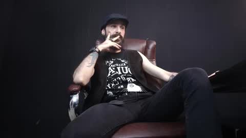 Snapshot of axelcolton chatting on February 15, 7:06 am AxelColton online show from February 15, 7:06 am
