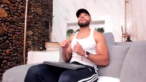 Snapshot of axelgowther_ chatting on February 28, 11:14 am Axel Gowther online show from February 28, 11:14 am