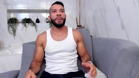 Snapshot of axelgowther_ chatting on February 21, 11:22 am Axel Gowther online show from February 21, 11:22 am
