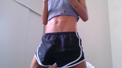 Snapshot of axellatino_ chatting on February 14, 3:26 pm Axel online show from February 14, 3:26 pm
