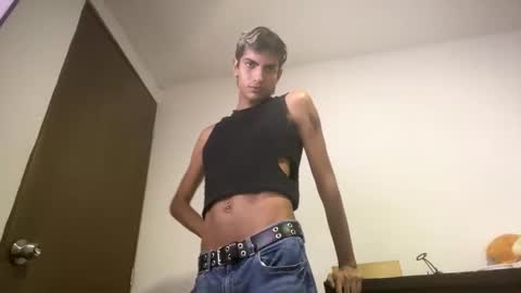 Snapshot of axellatino_ chatting on January 4, 6:41 am Axel online show from January 4, 6:41 am