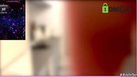 Snapshot of axelletoy chatting on December 17, 5:47 pm Axelletoy online show from December 17, 5:47 pm