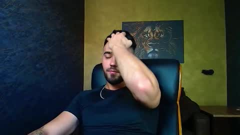 Snapshot of axelwaylon chatting on October 10, 11:16 am AxelWaylon online show from October 10, 11:16 am