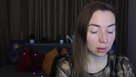 Snapshot of ay_kiss_jully chatting on February 26, 6:37 pm Jully online show from February 26, 6:37 pm
