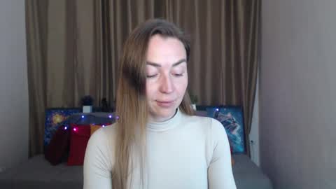 Snapshot of ay_kiss_jully chatting on March 10, 9:29 pm Jully online show from March 10, 9:29 pm
