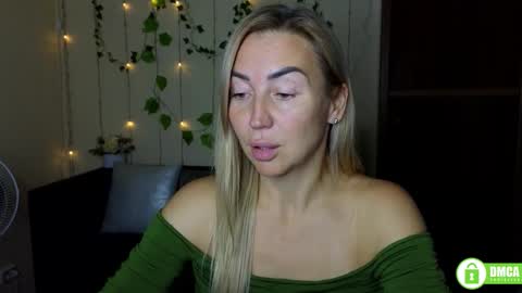 Jully online show from October 3, 5:32 pm