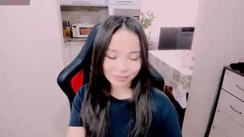 Aya Moon online show from November 6, 6:05 am