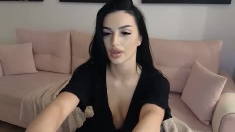 Ayabellle online show from March 19, 9:09 pm