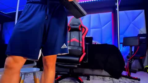 Ayden Miller online show from October 21, 2:05 am