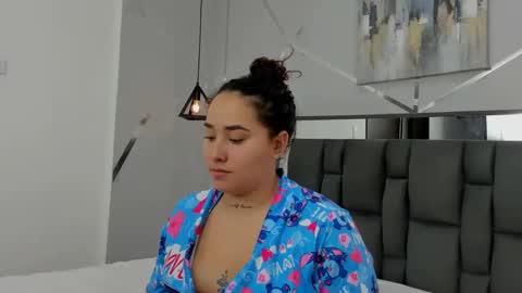 Snapshot of ayla_martinez chatting on March 9, 7:45 am Ayla online show from March 9, 7:45 am