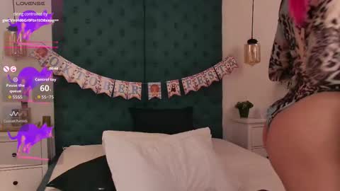 Ayla online show from October 1, 7:13 pm