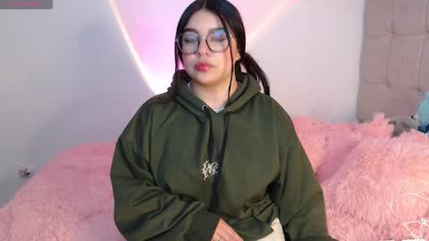 Ayleen online show from November 6, 6:05 am