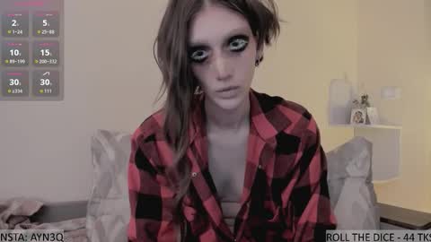 AYNEK        fansly  online show from September 28, 5:00 pm