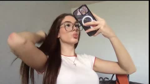 Snapshot of aysel_mv chatting on September 22, 6:12 pm aysel_mv online show from September 22, 6:12 pm
