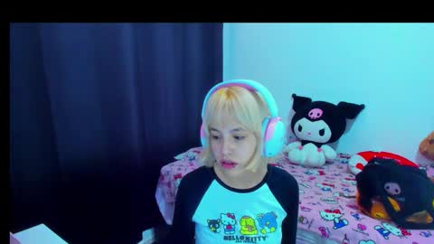 Azu Moure online show from February 22, 5:26 pm