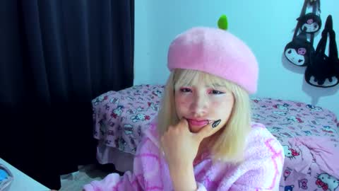 Azu Moure online show from November 27, 2:41 am