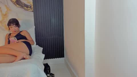  HONEY AZUL   online show from September 25, 11:17 am