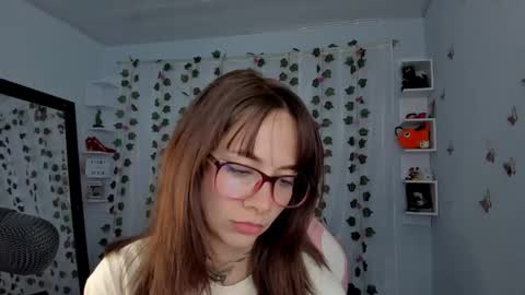 azumi saan online show from December 4, 3:06 am