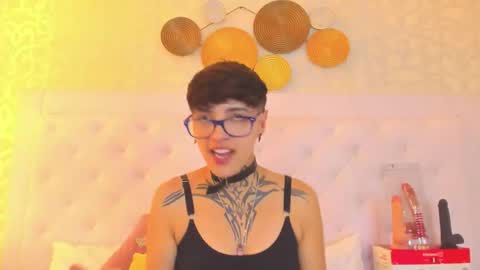 Anny online show from October 6, 8:15 pm