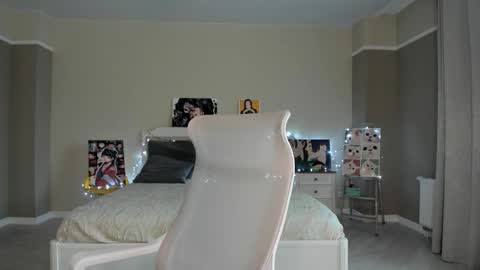 Monica online show from September 24, 12:50 am