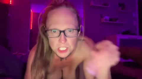 babe1018 online show from September 27, 5:49 am