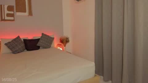 Snapshot of babesexy19_ chatting on September 17, 12:58 am itzell online show from September 17, 12:58 am
