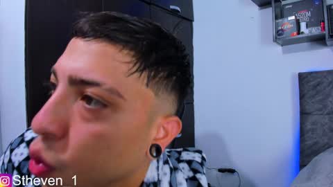 Junior       Independent Model online show from December 3, 7:38 am