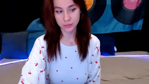 Snapshot of baby_kitte chatting on December 24, 4:11 am baby_kitte online show from December 24, 4:11 am