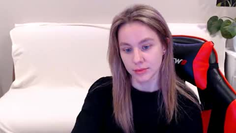 Snapshot of baby_kitte chatting on February 13, 2:45 am baby_kitte online show from February 13, 2:45 am