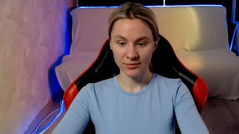 baby_kitte online show from April 14, 3:32 am