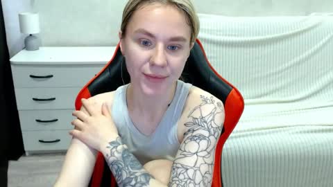 baby_kitte online show from October 26, 5:08 am