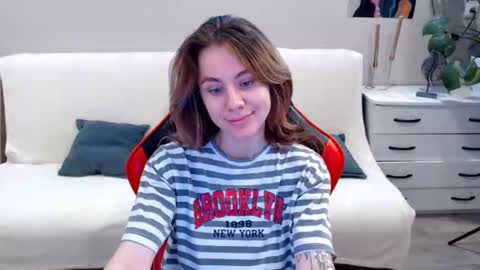 Snapshot of baby_kitte chatting on January 4, 4:22 pm baby_kitte online show from January 4, 4:22 pm