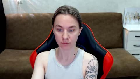 baby_kitte online show from November 18, 4:26 am