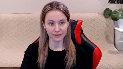 Snapshot of baby_kitte chatting on February 15, 2:37 am baby_kitte online show from February 15, 2:37 am