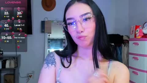 lily online show from November 26, 3:42 pm