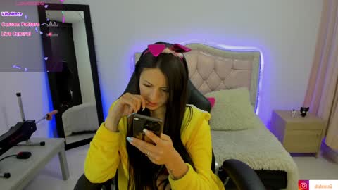 Snapshot of baby_love03 chatting on January 24, 10:21 am Dulce Stefa online show from January 24, 10:21 am