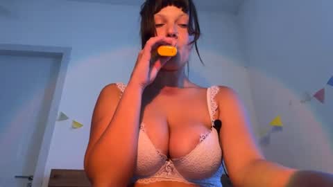 Snapshot of baby_meimei chatting on March 5, 6:44 am mei online show from March 5, 6:44 am