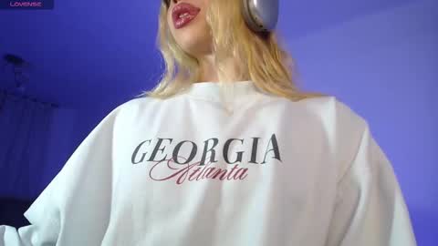  NYX  online show from December 19, 3:13 am