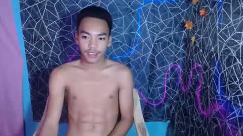 Snapshot of baby_razell chatting on March 10, 11:45 am baby_razell online show from March 10, 11:45 am