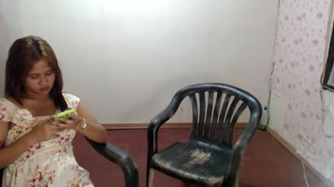 baby_trishaxx19 online show from April 30, 5:40 pm