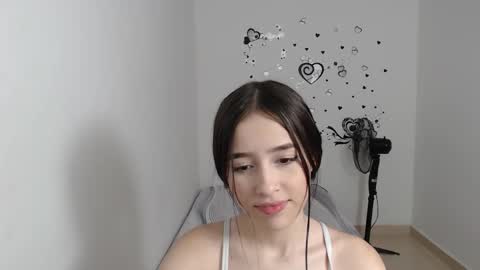 Snapshot of baby_violeta chatting on January 4, 11:59 pm violetta online show from January 4, 11:59 pm